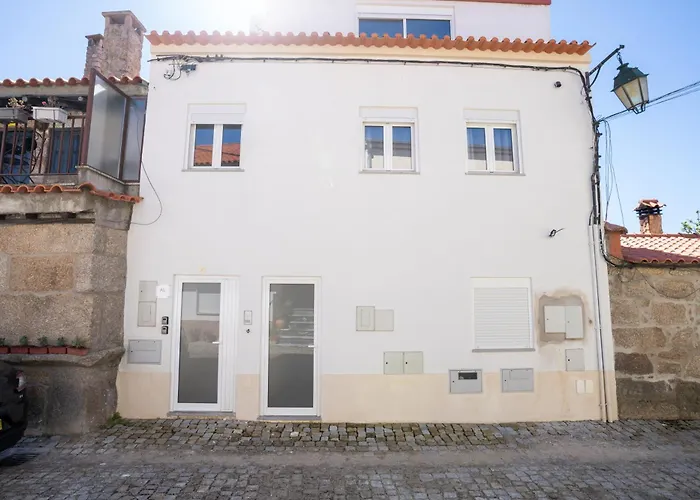 Casas De Bel-monte * Belmonte (Castelo Branco)